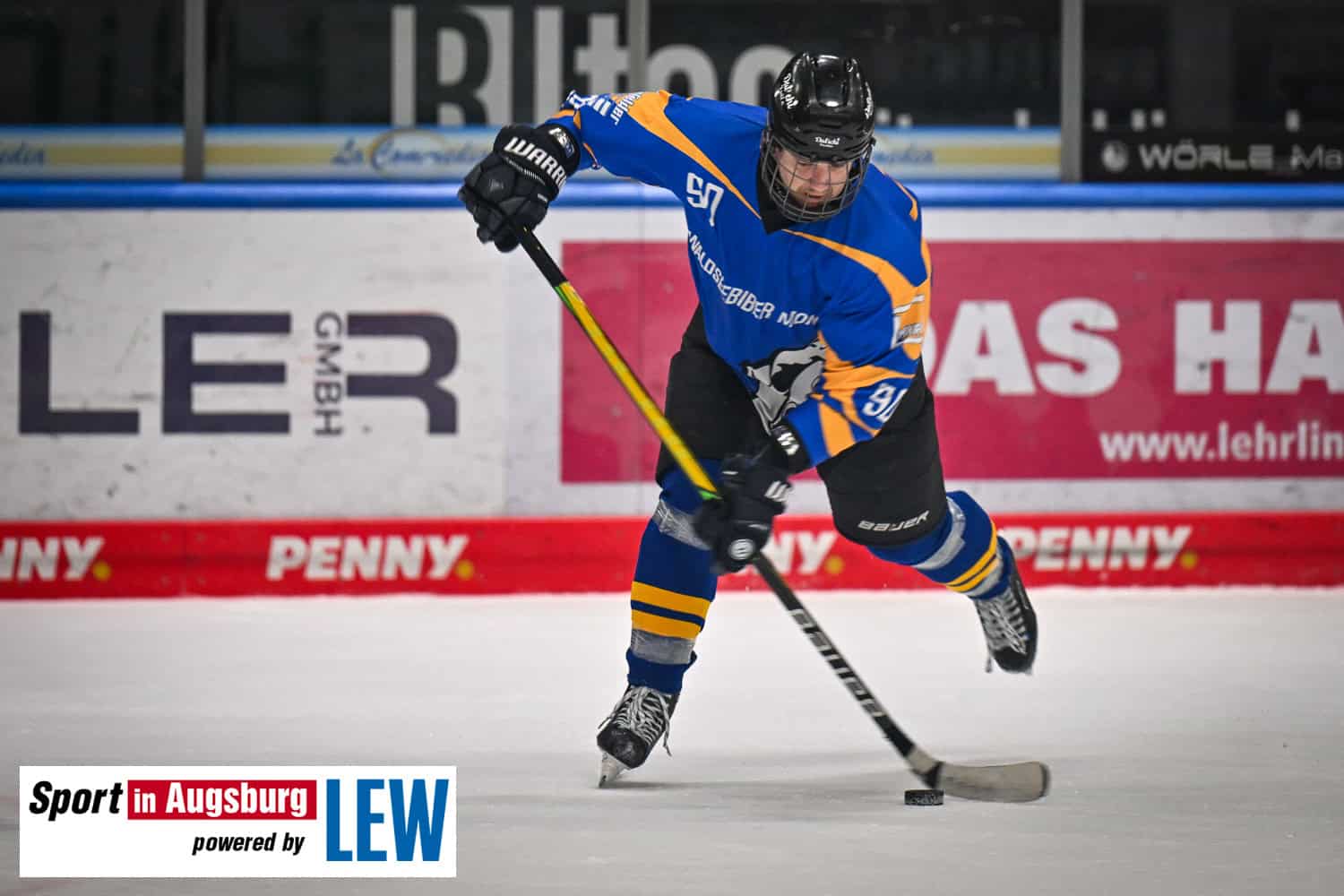 ERC Monheim Eishockey Spieler beim Schlagschuss